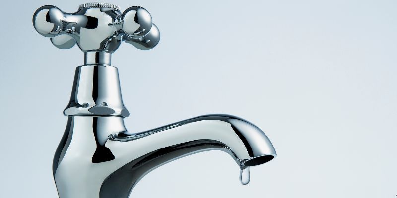 Como Consertar Torneira Pingando em Taboão da Serra: 4 Passos e Dicas torneira pingando